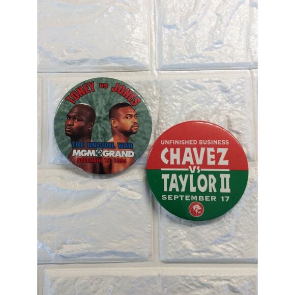 Vintage Boxing MGM Grand 3" Pinback Buttons Toney Jones Chavez Taylor II Pins - Picture 1 of 2